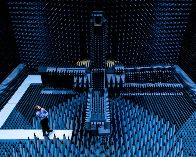 cool-science-technology-photographs-radio-anechoic-chmaber (3)