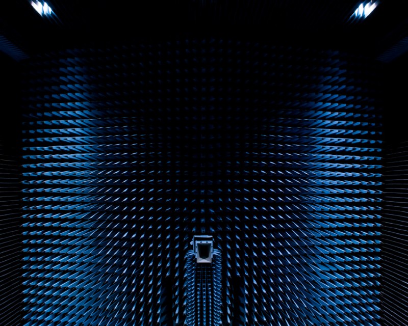 cool-science-technology-photographs-radio-anechoic-chmaber (6)