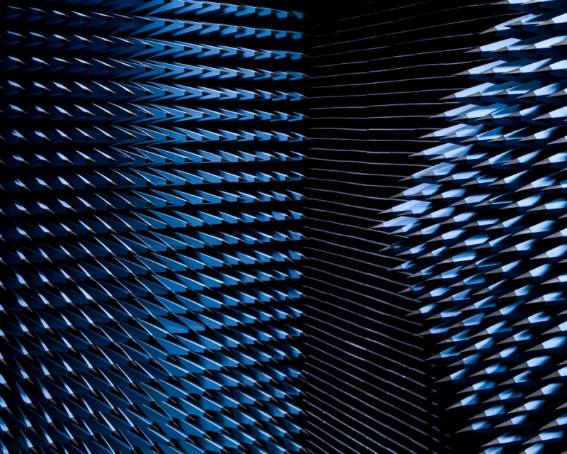 cool-science-technology-photographs-radio-anechoic-chmaber (7)