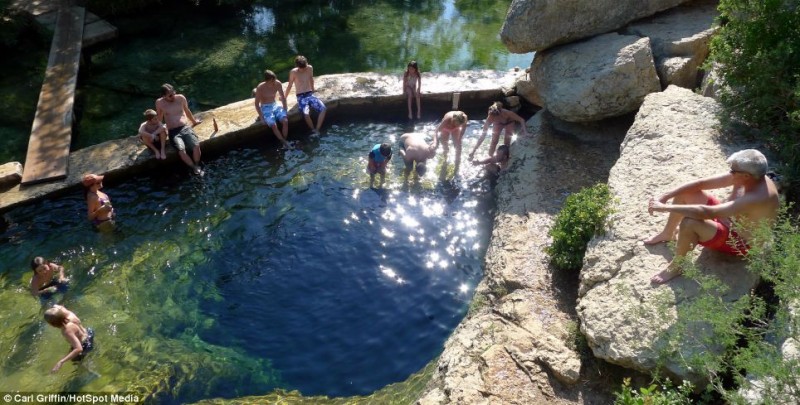 Jacobs-Well-spring-Texas-cave-hole-in-the-water-photos (4)