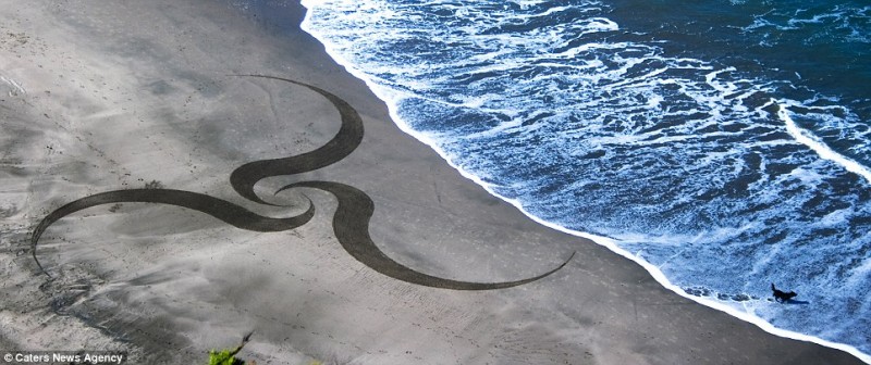 amazing-beautiful-sand-darwings-artworks (6)