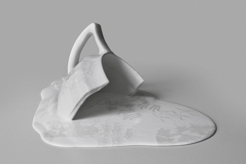 weird-odd-beautiful-art-melting-ceramic-sculptures (6)