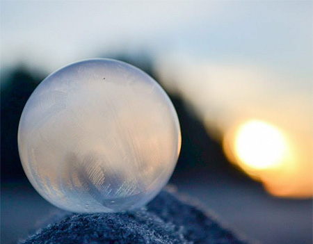 amazing-awesome-photography-frozen-soap-bubbles (7)