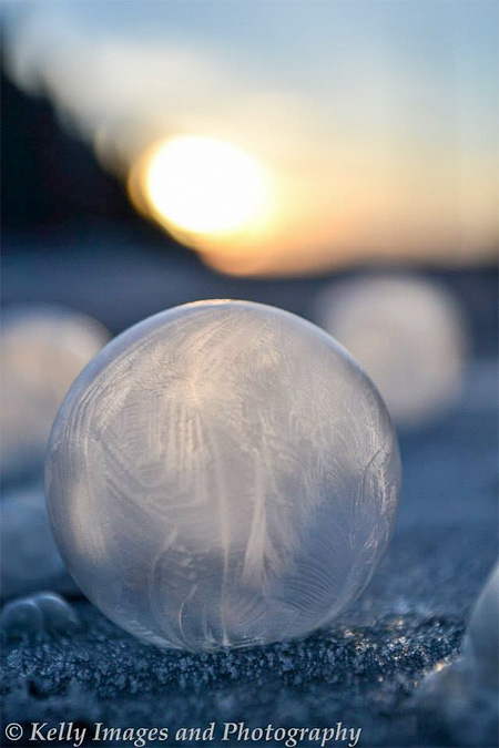 amazing-awesome-photography-frozen-soap-bubbles (8)