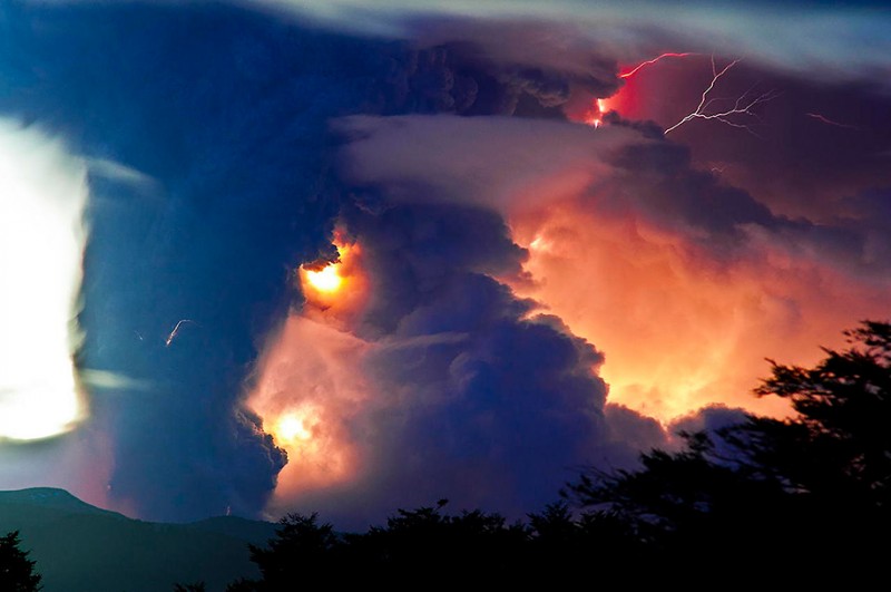 natural-disaster-active-volcanoes-eruption-chile-breathtaking-photos (4)
