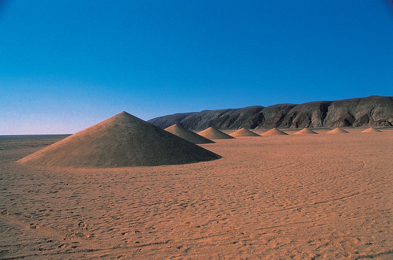 giantic-landscape-art-work-installation-in-egypet-desert (14)