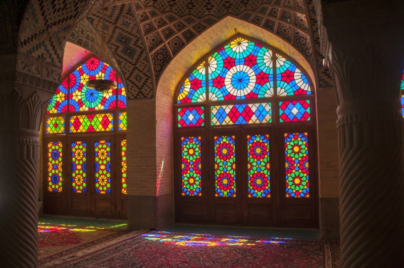 stunning-gorgeous-majestic-nasir-al-mulk-mosque-shiraz-iran (2)