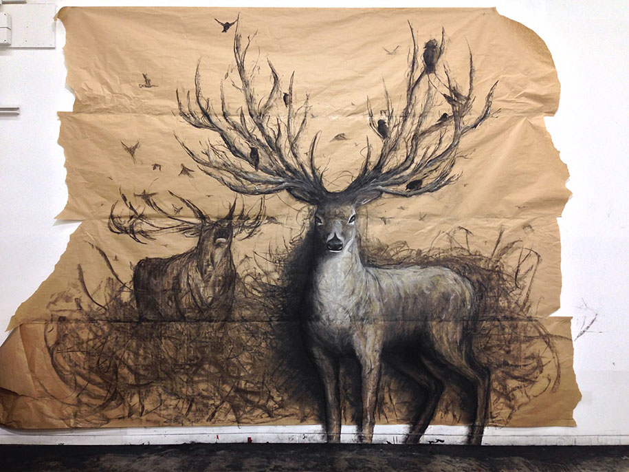 Eye-popping dark three-dimensional life-sized drawings of animals