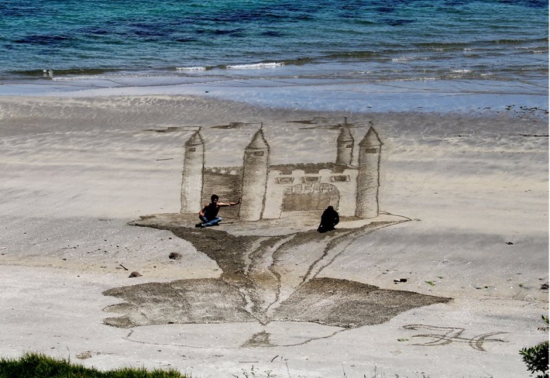 beautiful-cool-3D-sand-art-beach-drawings (11)