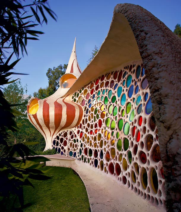 unusual-beautiful-nautilus-shell-house-design (1)