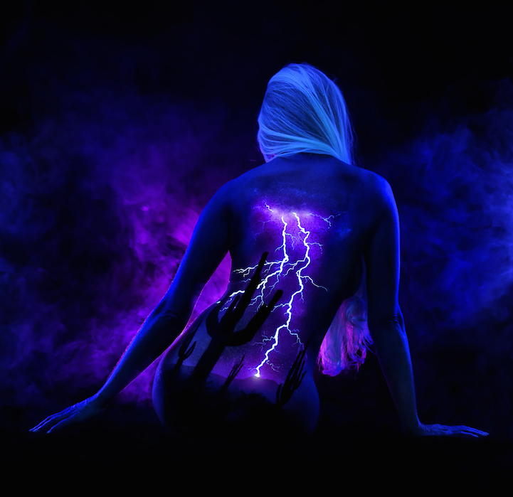 enchanting-fluorescent-body-paintings-spectacular-nature-scenes (9)