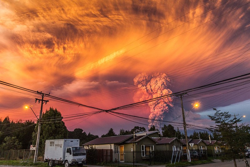 stunning-beautiful-spectacular-volcano-eruption-pictures-calbuco-chile (3)