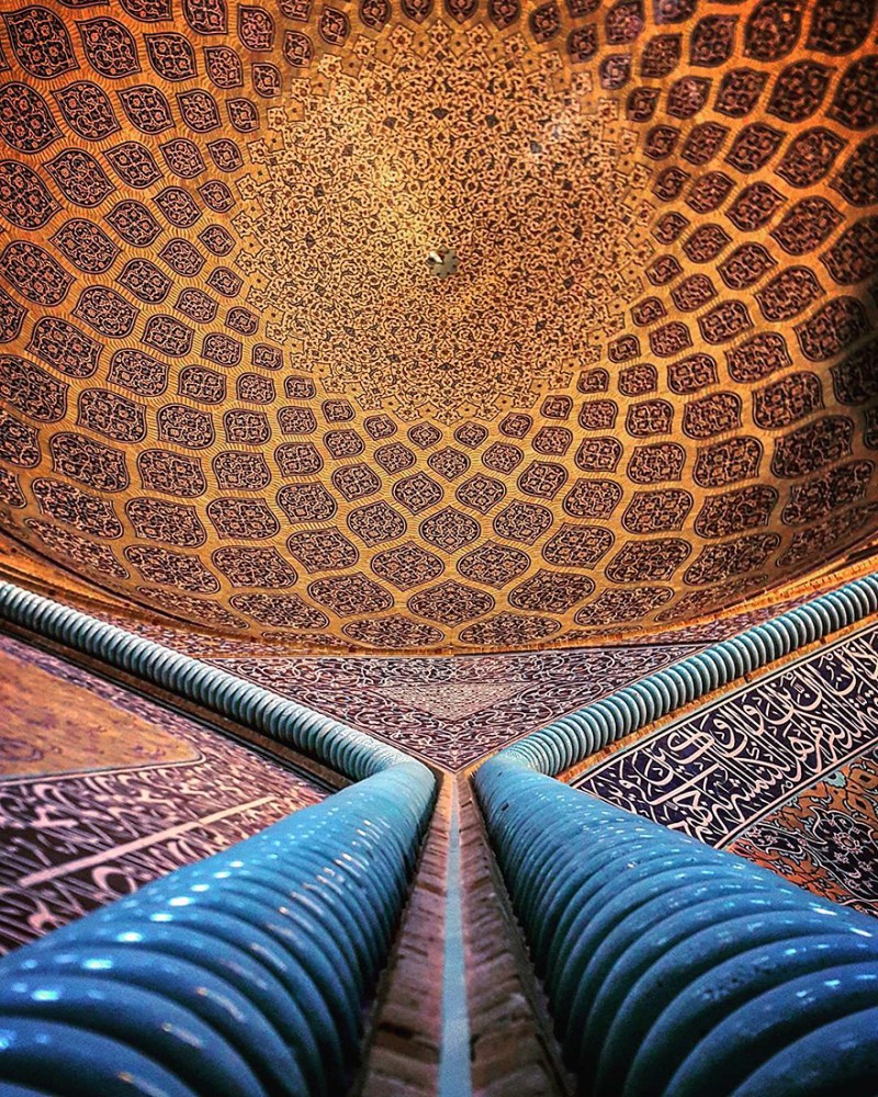 kaleidoscopic-beautyiran-mosque-interiors-ceilings-middle-eastern-architecture (6)