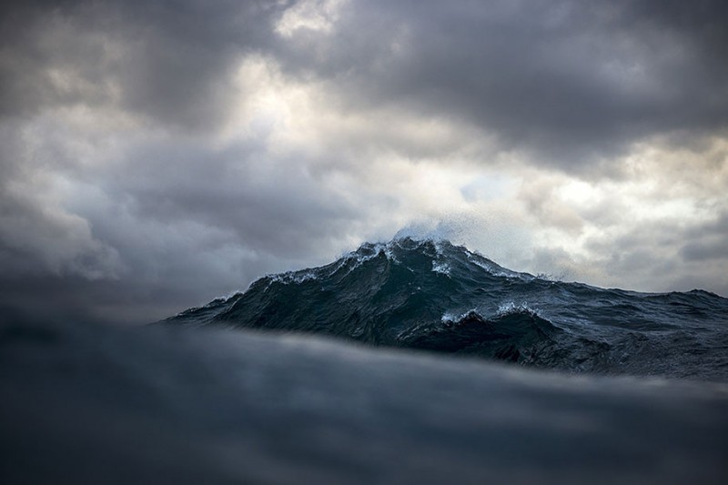 amazing-beautiful-sea-photography-mountain-waves-picutres (10)