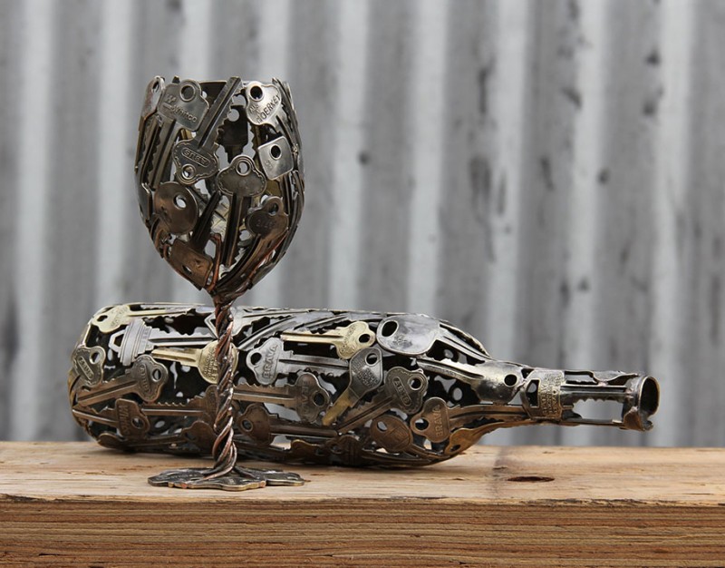 beautiful-artistic-sculptures-made-from-discarded-key-coin (8)