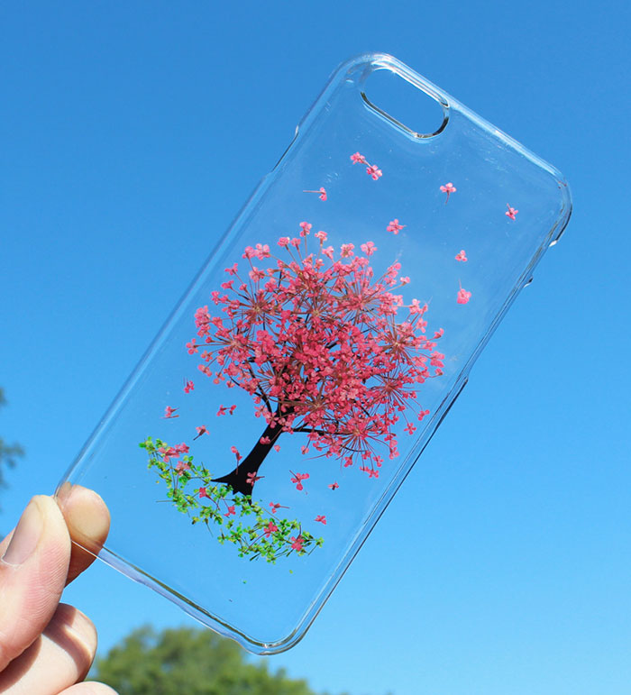 beautiful-phone-cases-with-real-flowers-inside-designs (1)