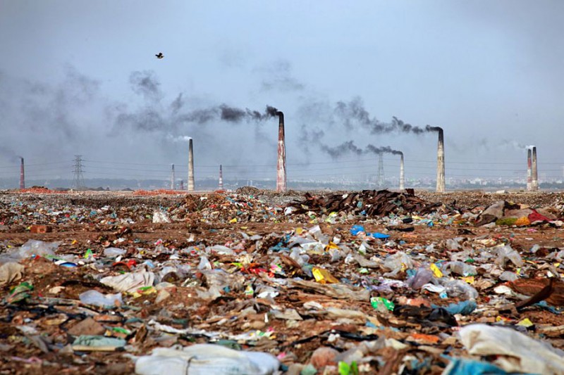 environmental-protection-pollution-trash-destruction-overdevelopement-overpopulation-photos (14)