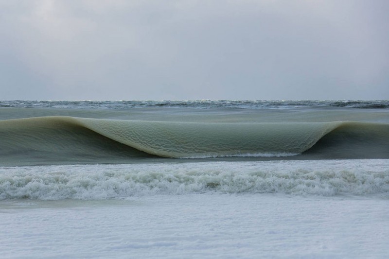 ice-frozen-slush-sea-waves-photos (1)