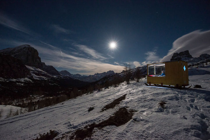 sleeping-under-stars-glass-cabin-impressive-travel-accommodation (1)