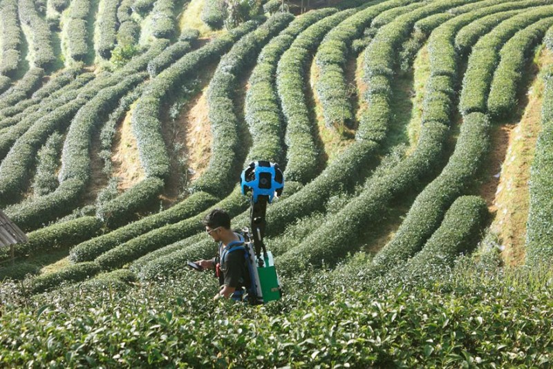 google-street-view-thailand-staff-360-degree-camera (1)
