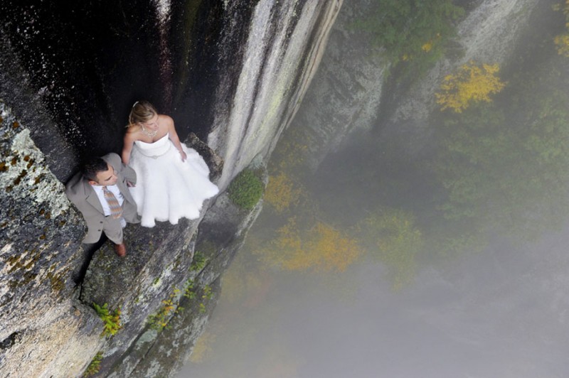 impressive-wedding-photography-on-cliff-exciting-pictures (16)