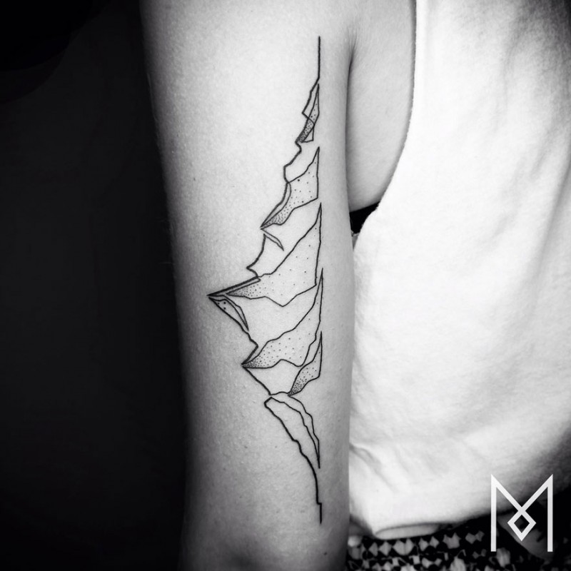 Minimalist-one-line-simple-tattoo-patterns-body-art (7)