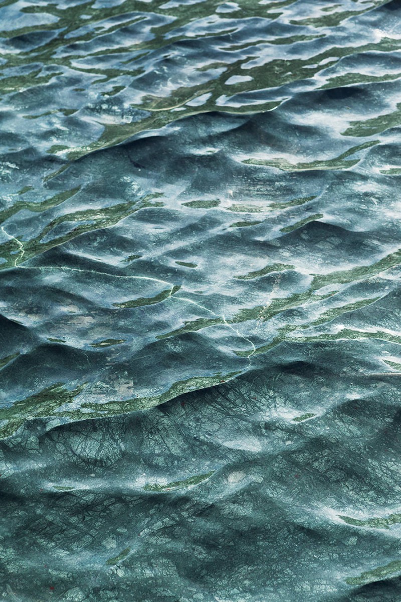 marble-art-installation-france-water-waves (1)