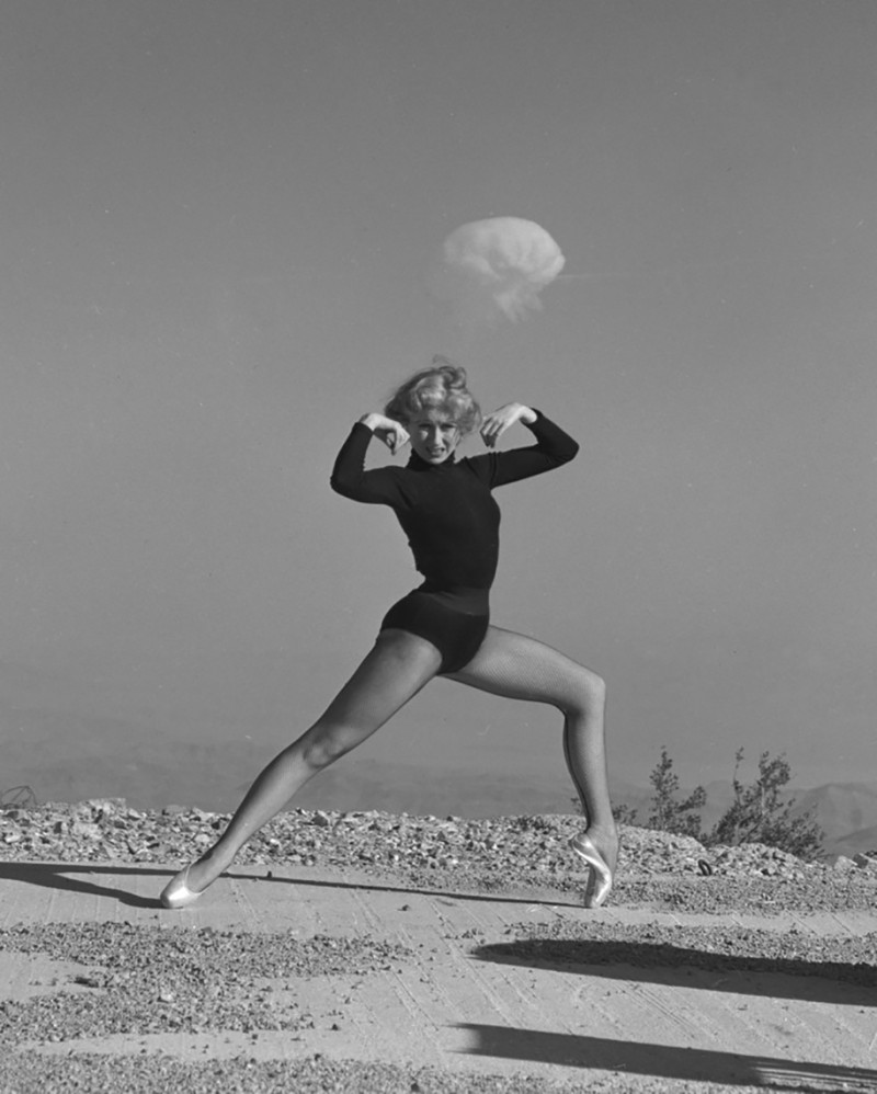 nuclear-tourism-atomic-bomb-1950s-las-vegas-sin-city-photos (11)