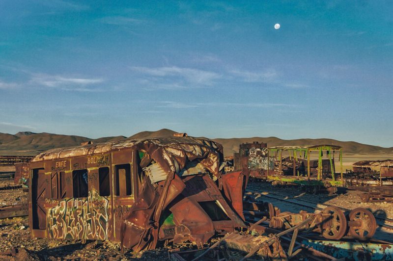 abandoned-bolivia-old-train-graveyard (9)