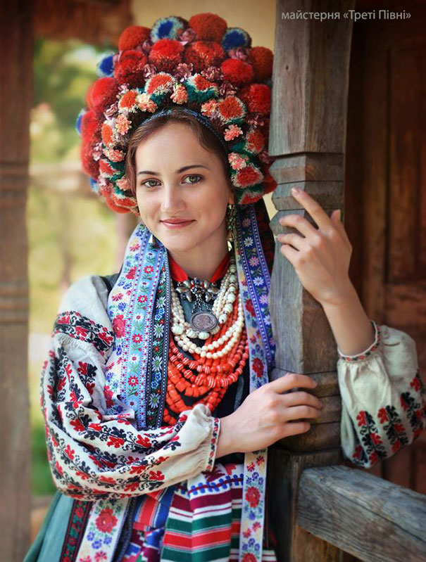 beautiful-traditional-ukrainian-flower-crowns (8)