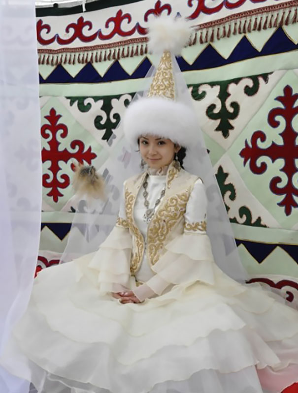 beautiful-traditional-wedding-dresses-countries-around-the-world (14)