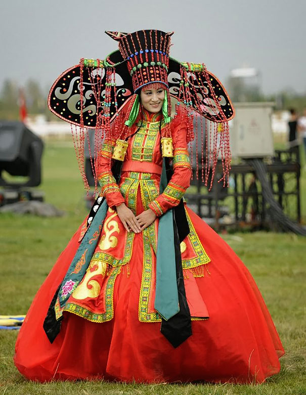 beautiful-traditional-wedding-dresses-countries-around-the-world (8)