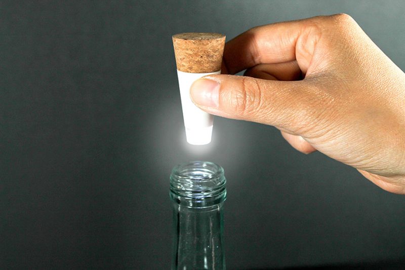 rechargeable-bottle-light-wine-cork-lamp (3)