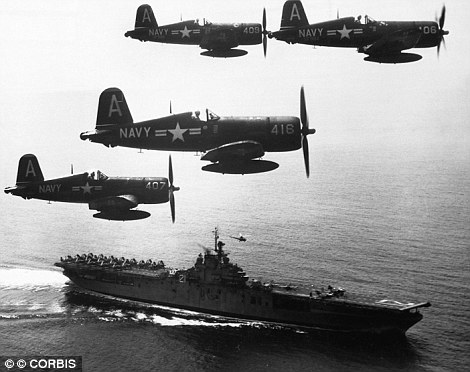 underwater-plane-graveyard-World-War-Two-fighters-photography (14)