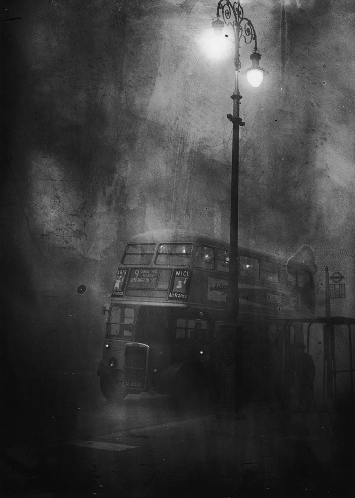 vintage-old-black-white-photographs-120th-century-london-fog-7