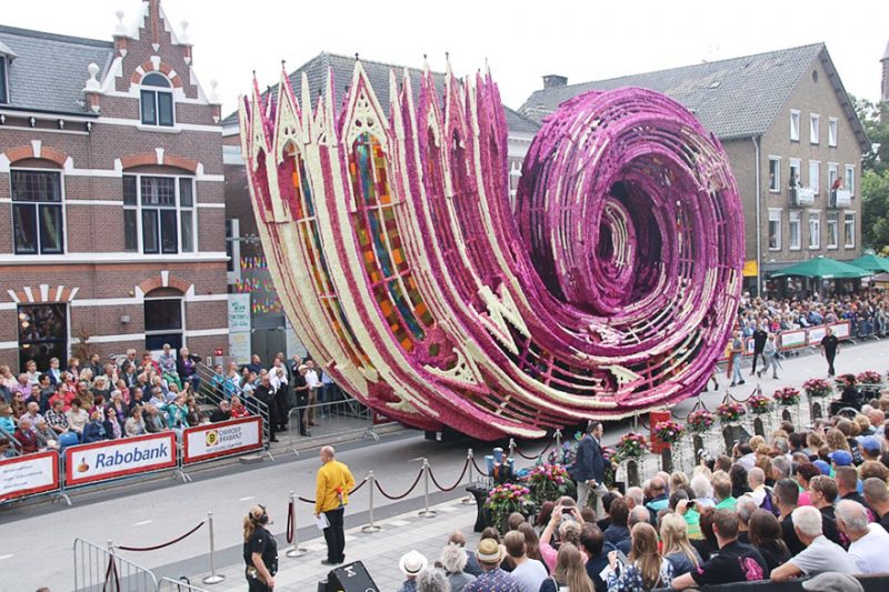 worlds-largest-flower-sculpture-parade-corso-zundert-netherlands-1