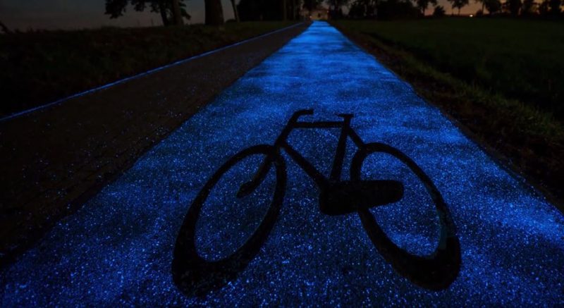 glow-in-dark-blue-bike-lane-road-design-2