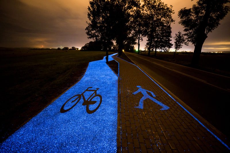 glow-in-dark-blue-bike-lane-road-design-3