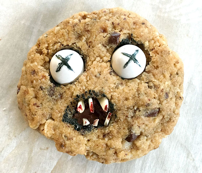 horrible-scary-cookies-cool-halloween-food-2