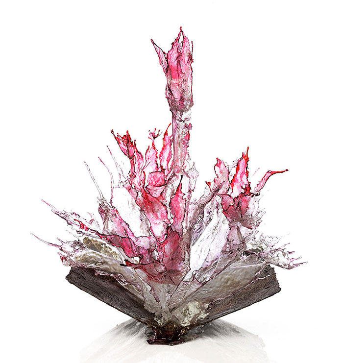 surreal-resin-sculptures-exploding-books-frozen-liquid-6