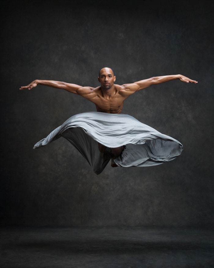 Impressive photo shoot of contemporary dance art