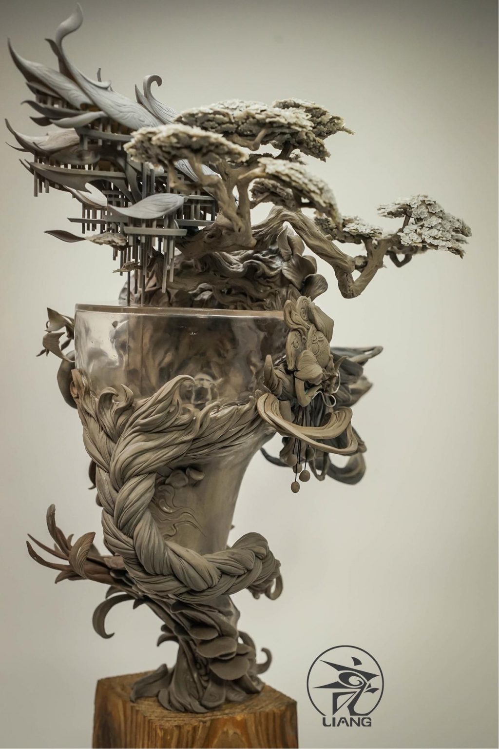 Surreal landscapes emerge from stunning bust sculptures – Vuing.com